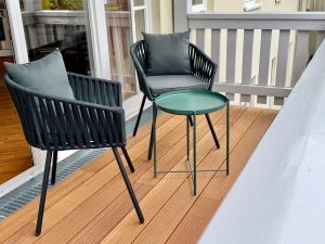 Entspannen nach einem schönen Urlaubstag – das geht auch auf dem Balkon.